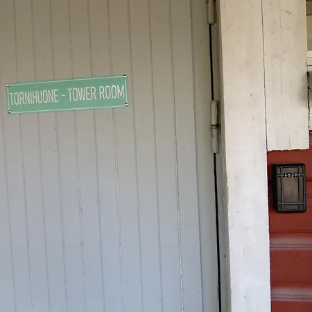 Tornihuone * Kolinkylä