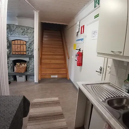 Tornihuone * Kolinkylä